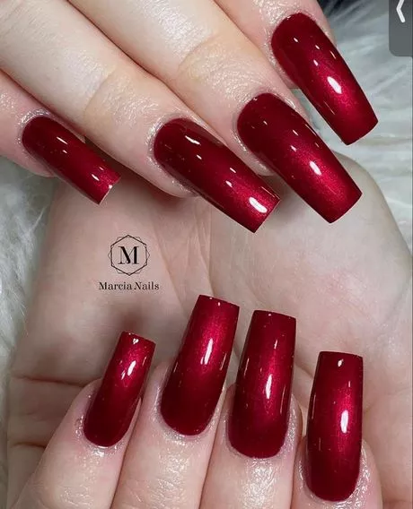 rote-nagel-glitzern-00_12-6 Rote Nägel glitzern