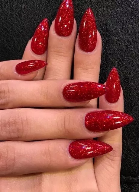 rote-nagel-glitzern-00_16-10 Rote Nägel glitzern