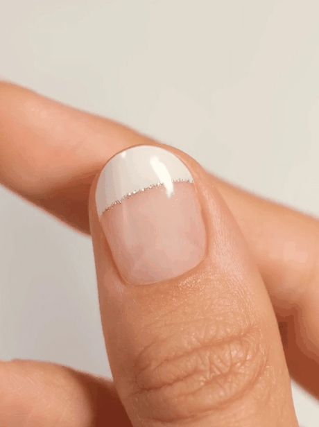weisse-glitzergel-nagel-84-2 Weiße Glitzergel-Nägel
